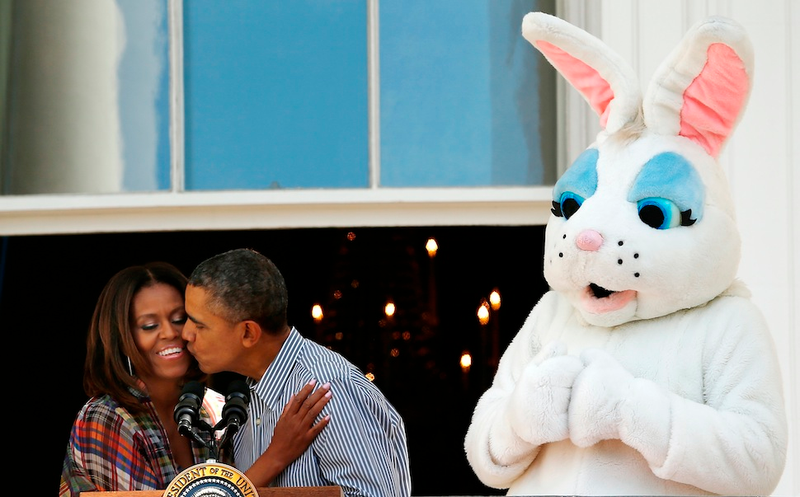 Illustration for article titled White House Easter: Obama Tells Screaming Kids 'Bees Are Good'